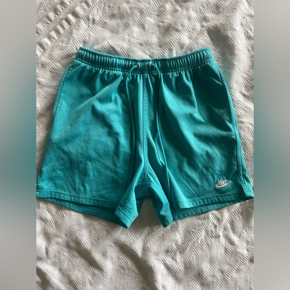 Nike Men's Teal Shorts size small
